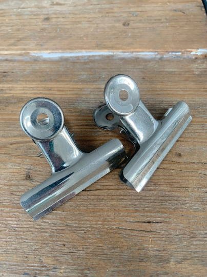 Green Naif Tigers on Papier froissé (Wrinkled paper)